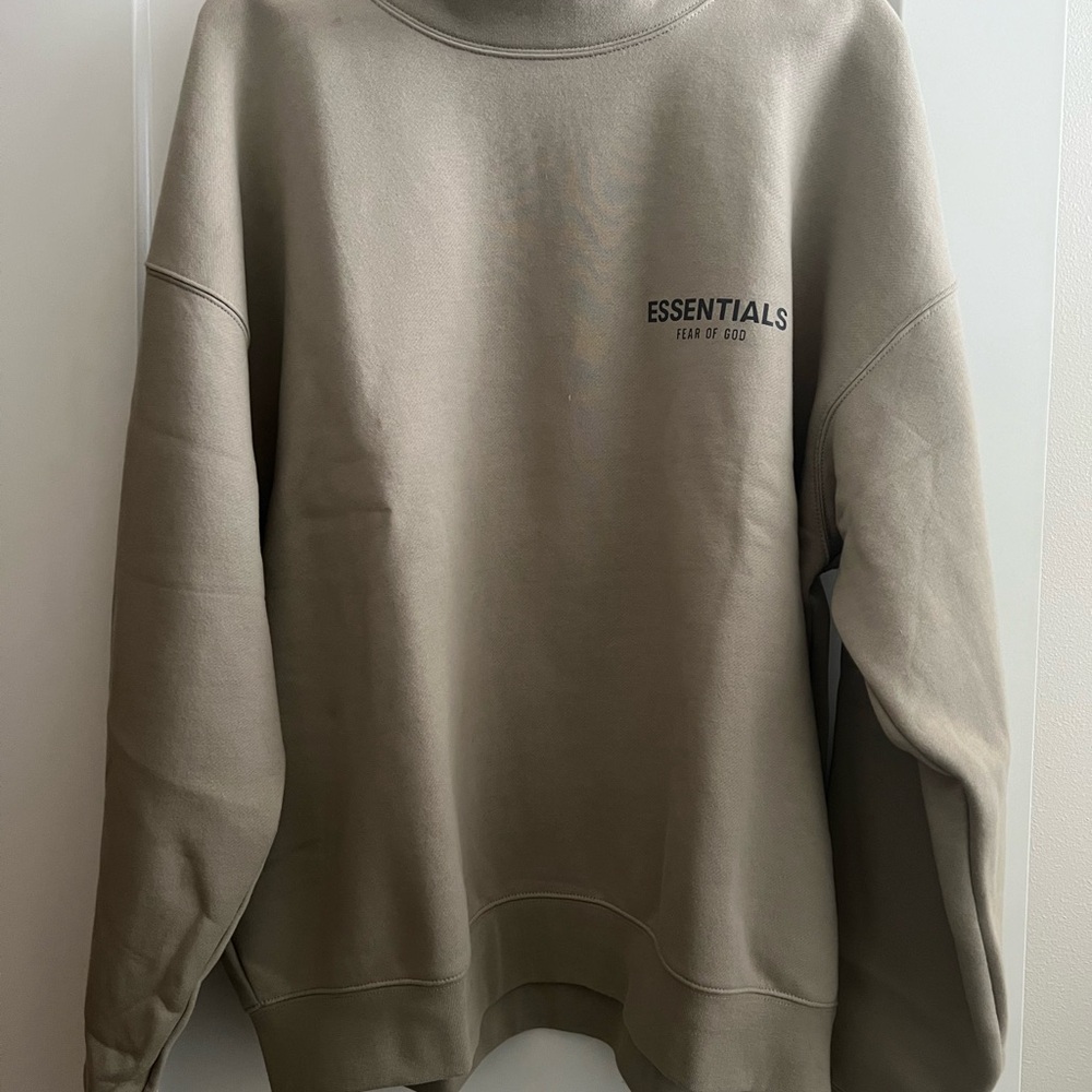 Fear of God Essentials NWOT Mockneck Sweatshirt Oatmeal